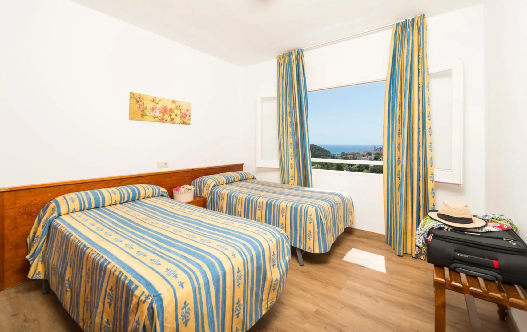 Photo - Apartaments Els Llorers