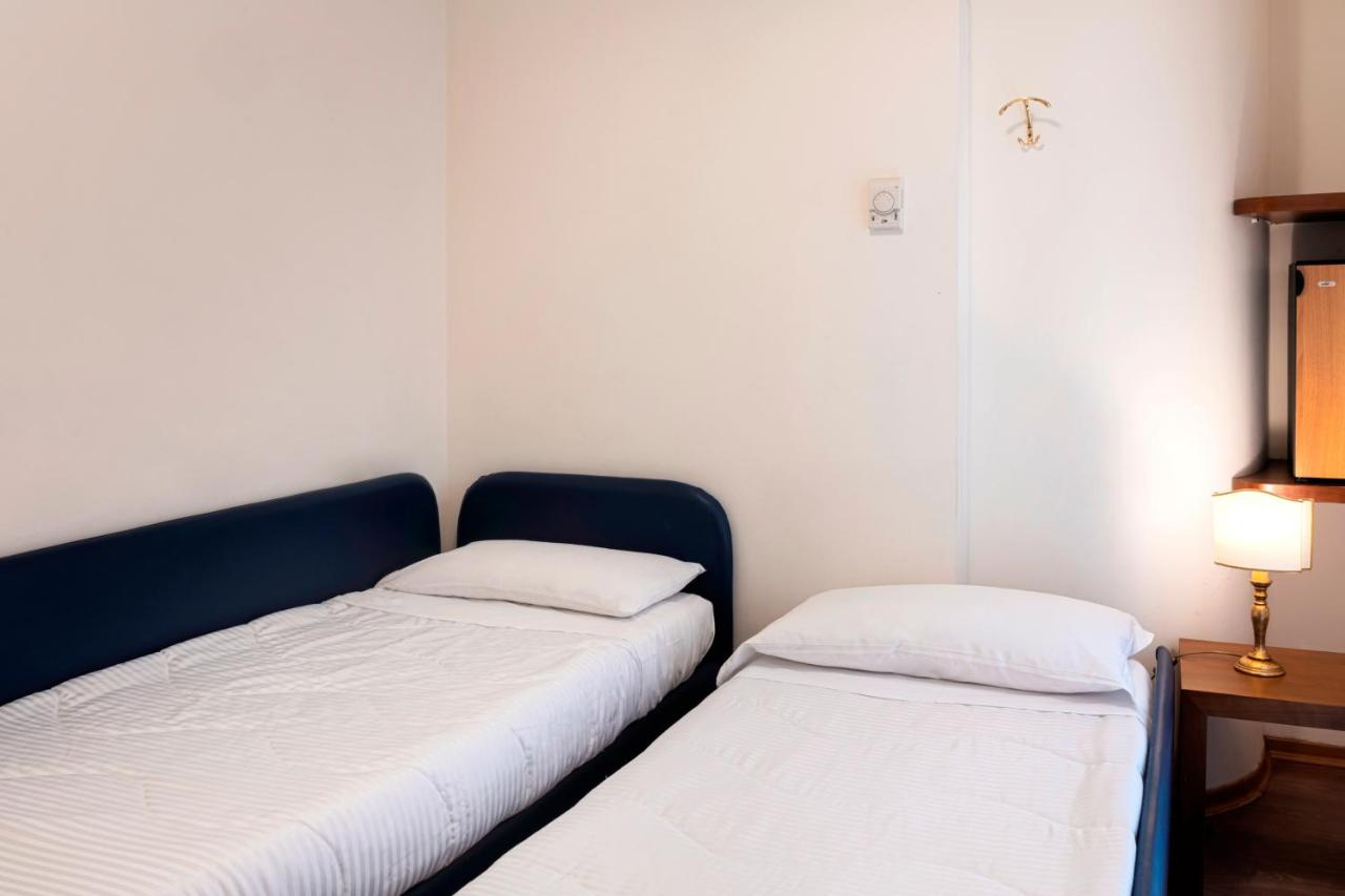 Photo - International Hotel & Suite
