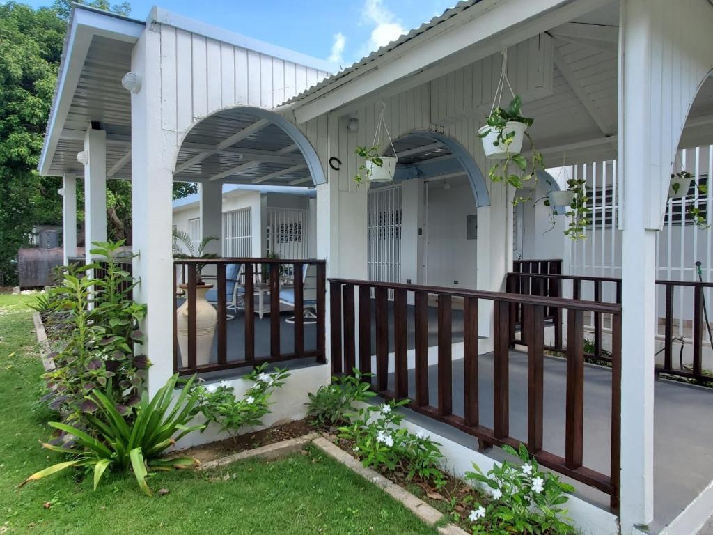Crab Island Adventures Apartments