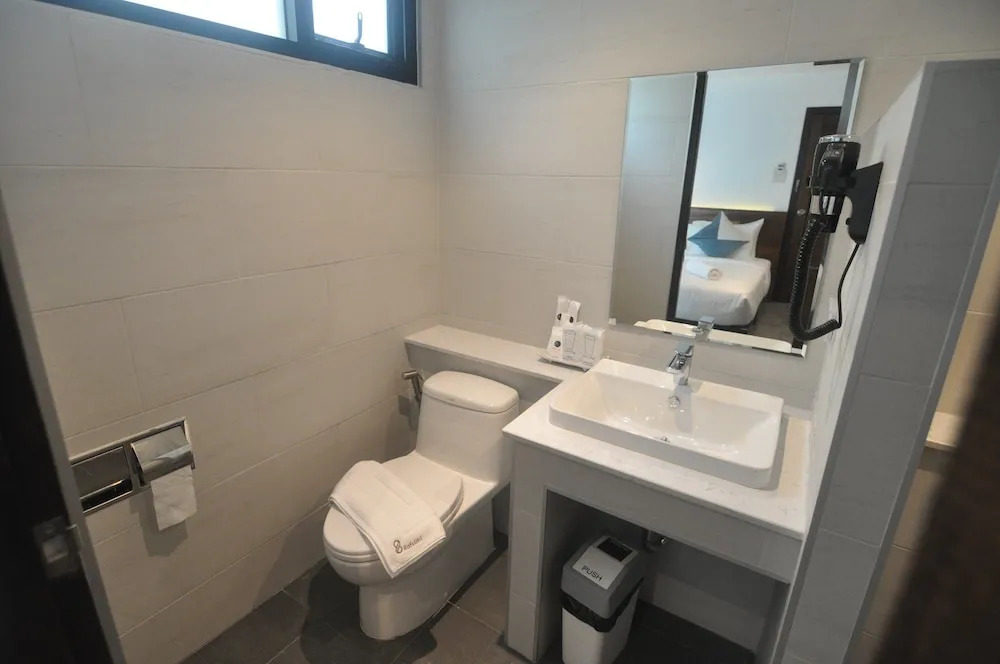 Photo - The Eight Ratvithi House