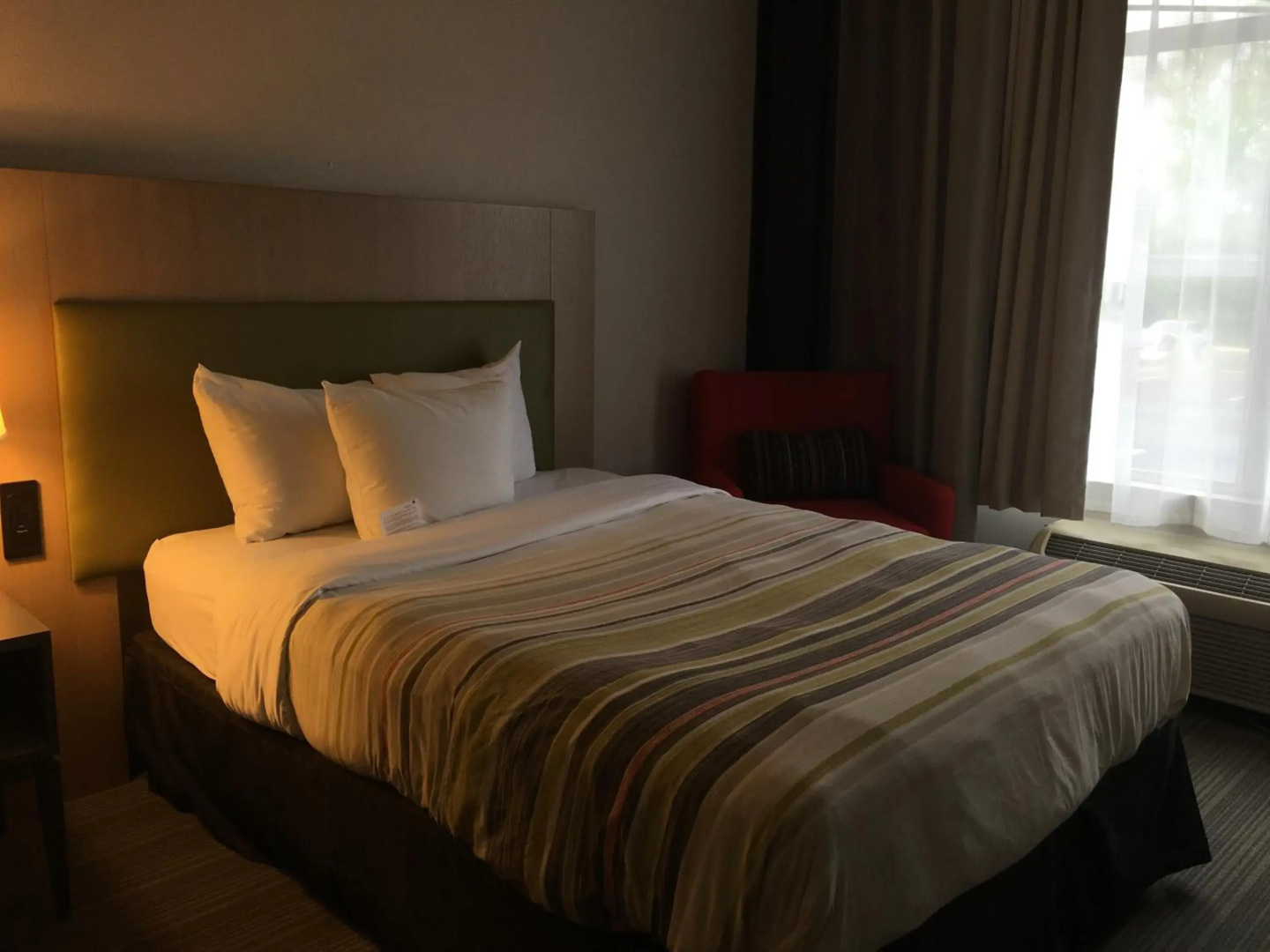 Photo - Country Inn & Suites by Radisson, Camp Springs (Andrews Air Force Base), MD