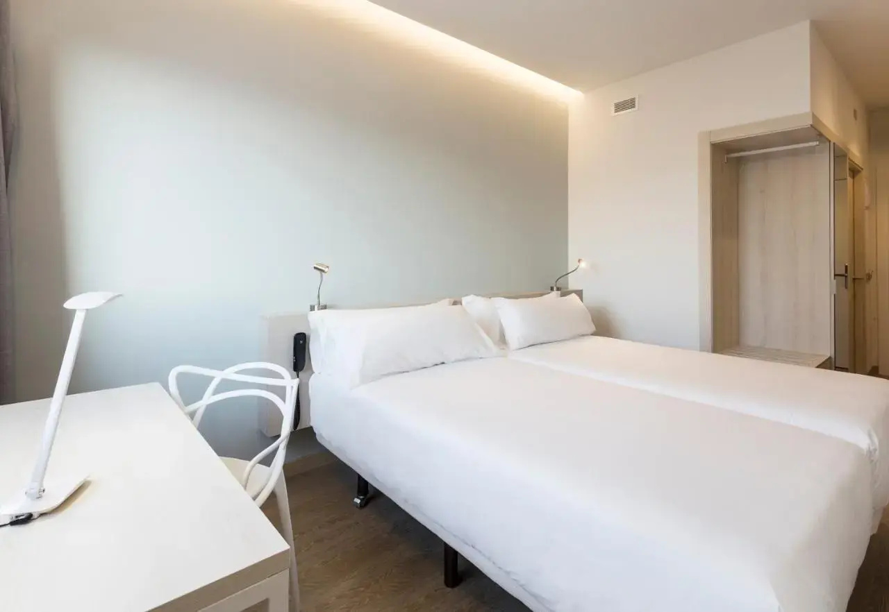Photo - B&B HOTEL Barcelona Viladecans