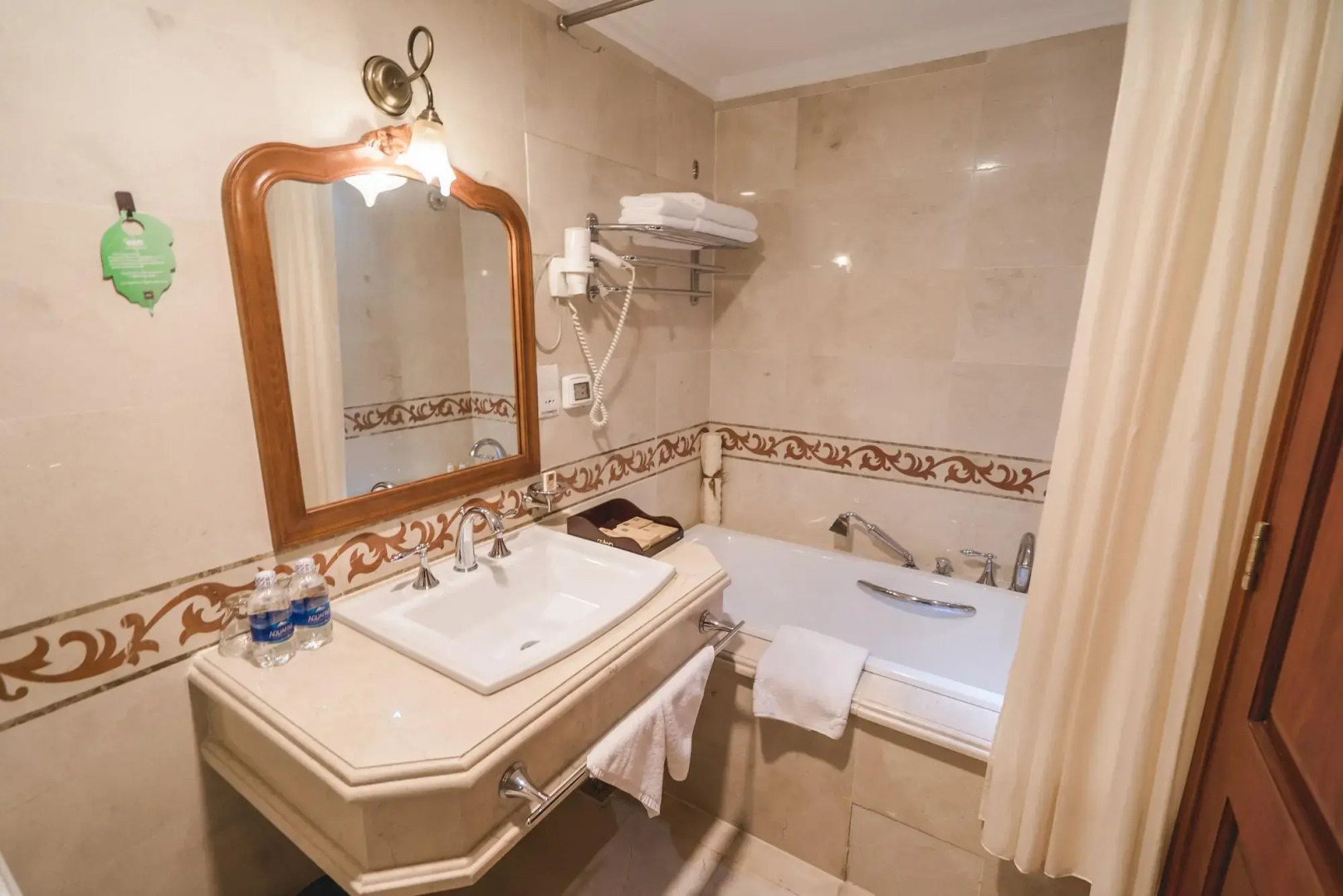 Photo - Sheraton Saigon Grand Opera Hotel