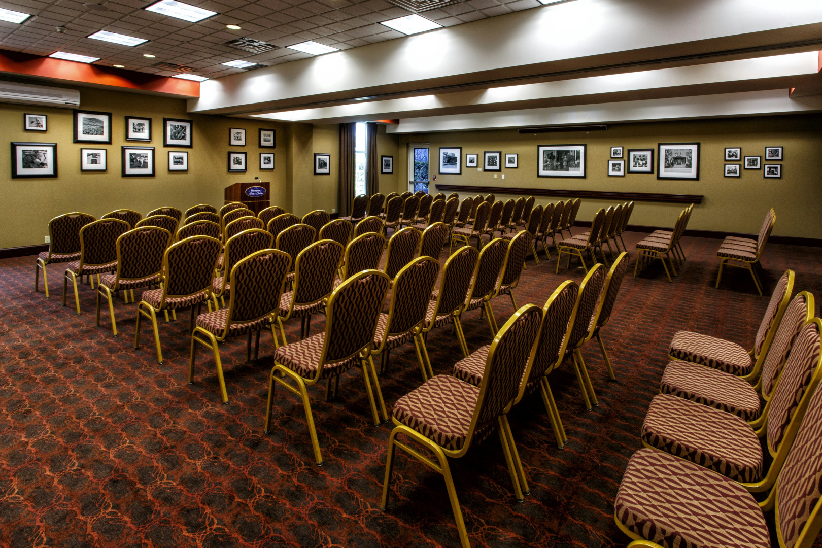 Photo - Hampton Inn & Suites Staten Island