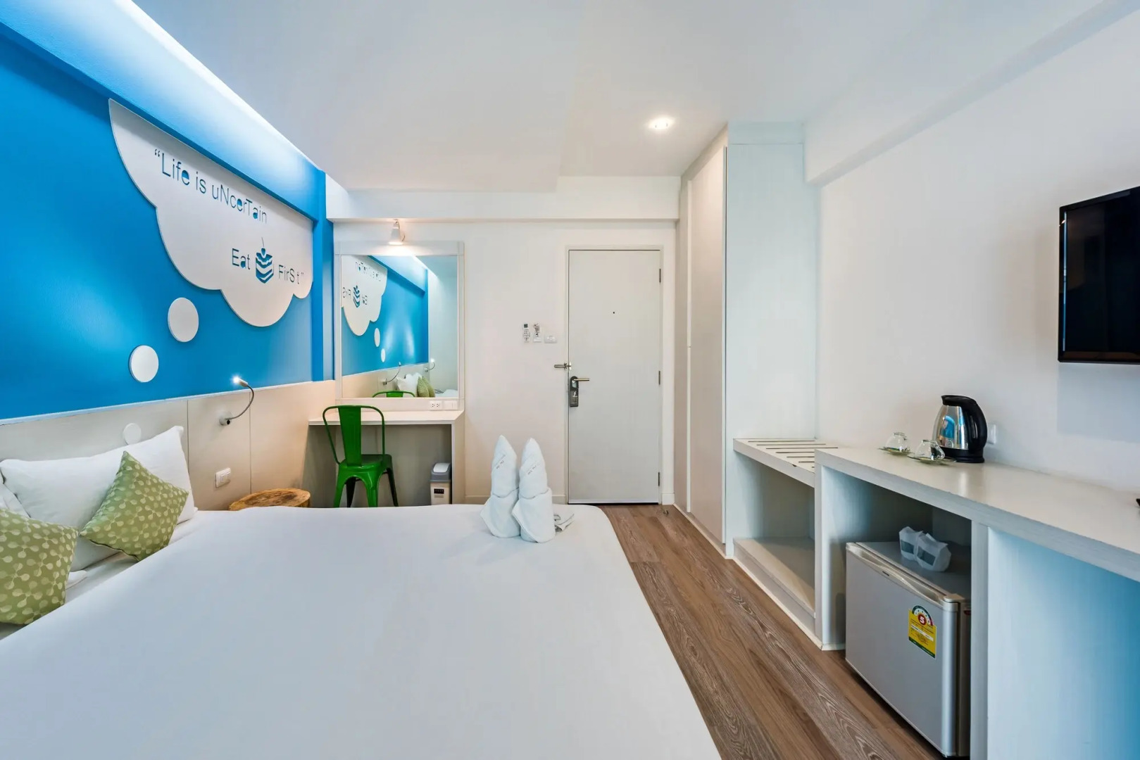 Foto - The Tint At Phuket Town - SHA Plus