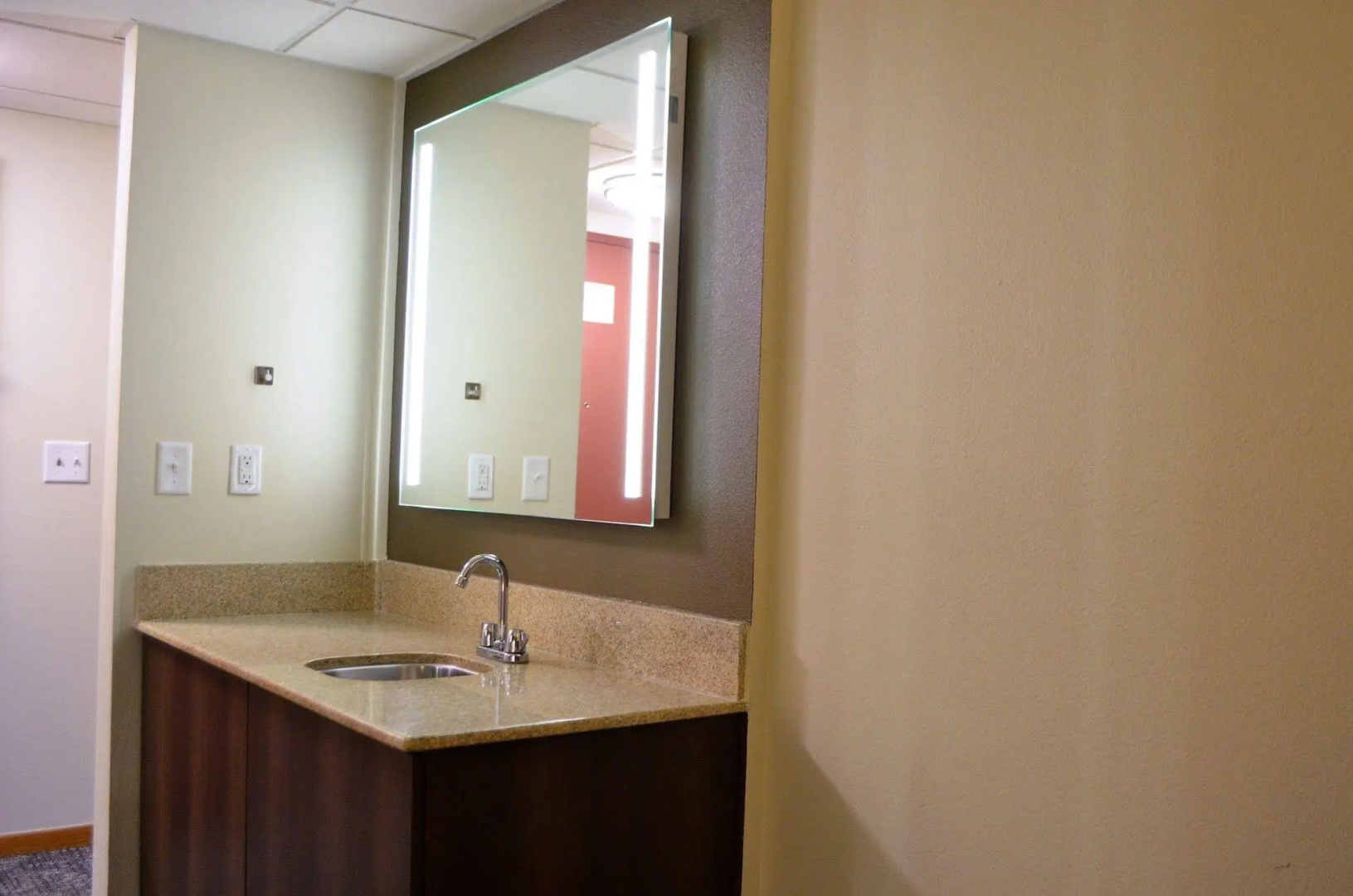 Photo - Best Western West Towne Suites