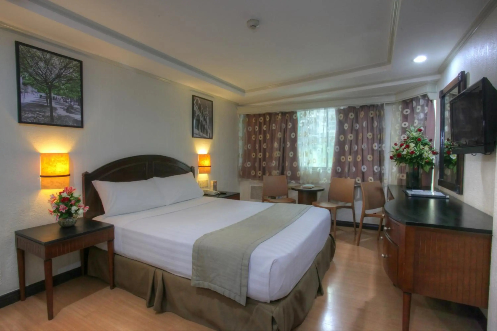 Foto - Fersal Hotel Neptune Makati