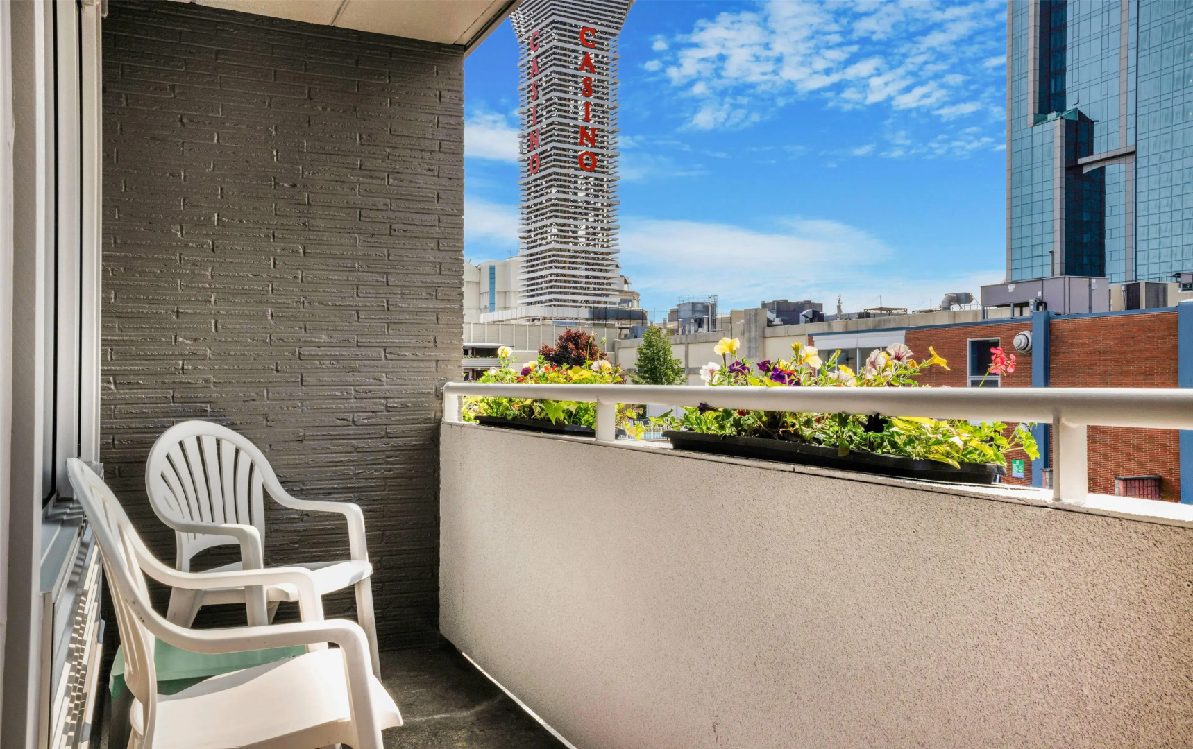 Foto - Travelodge by Wyndham Niagara Falls At the Falls