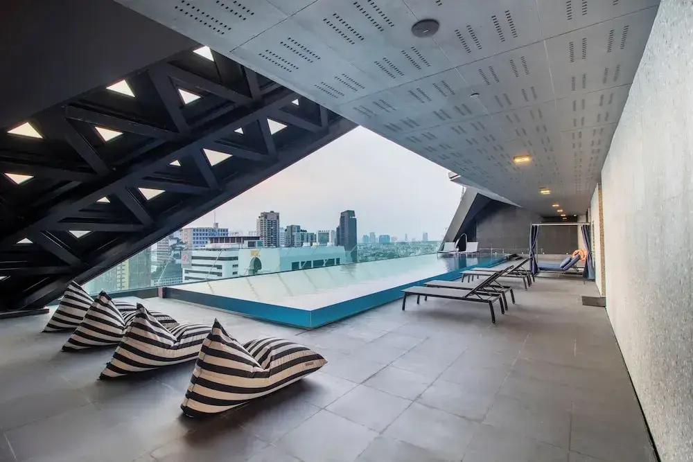 Photo - Queensland Hotel Bangkok
