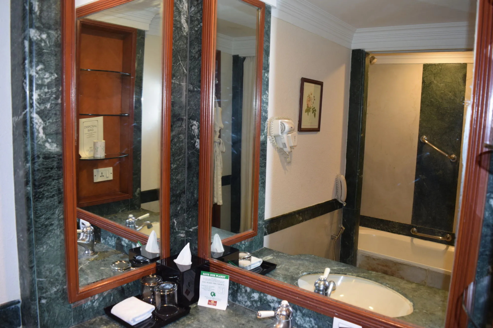 Foto - The Bristol Hotel