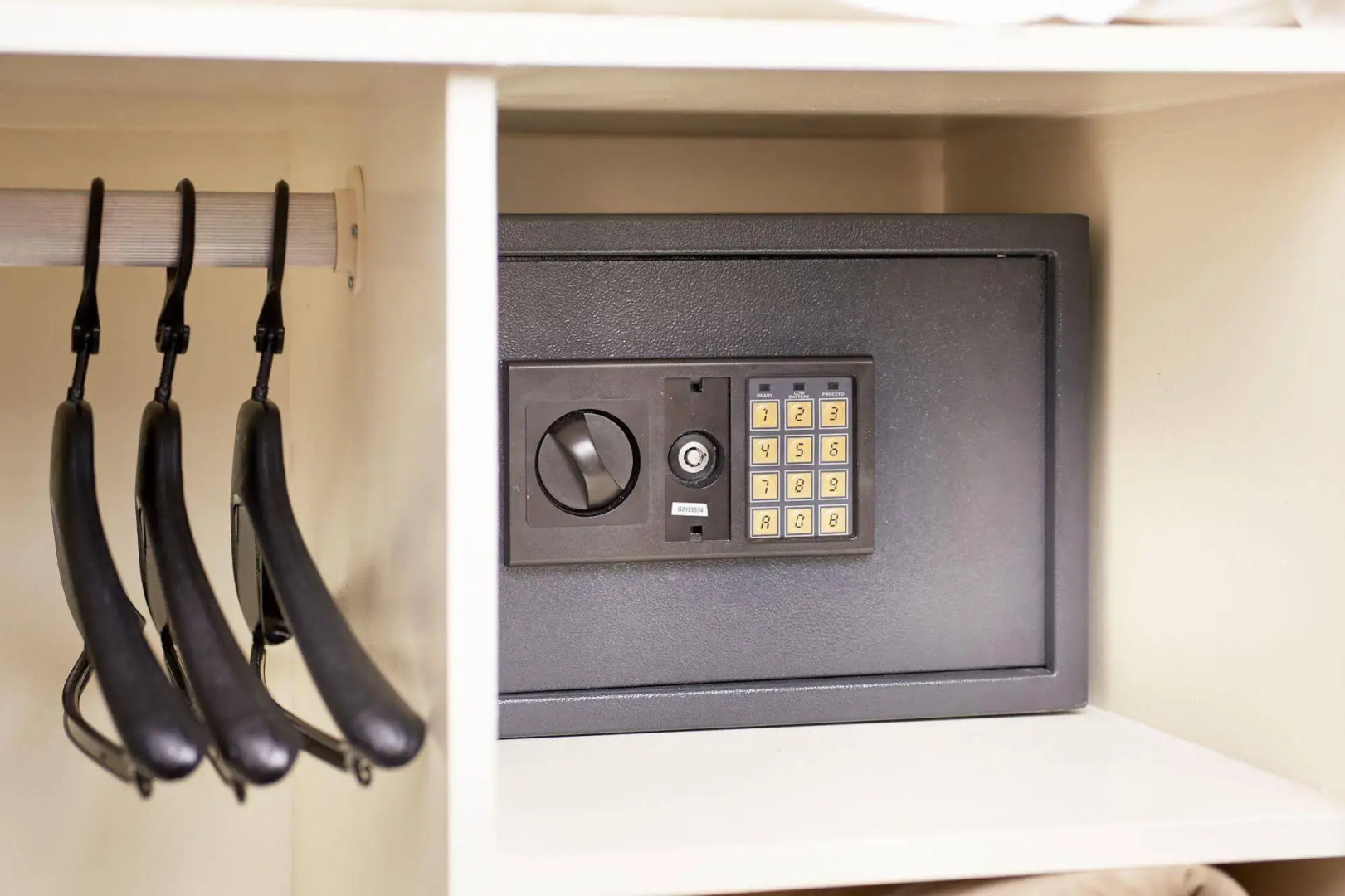 Foto - First Group Riviera Suites