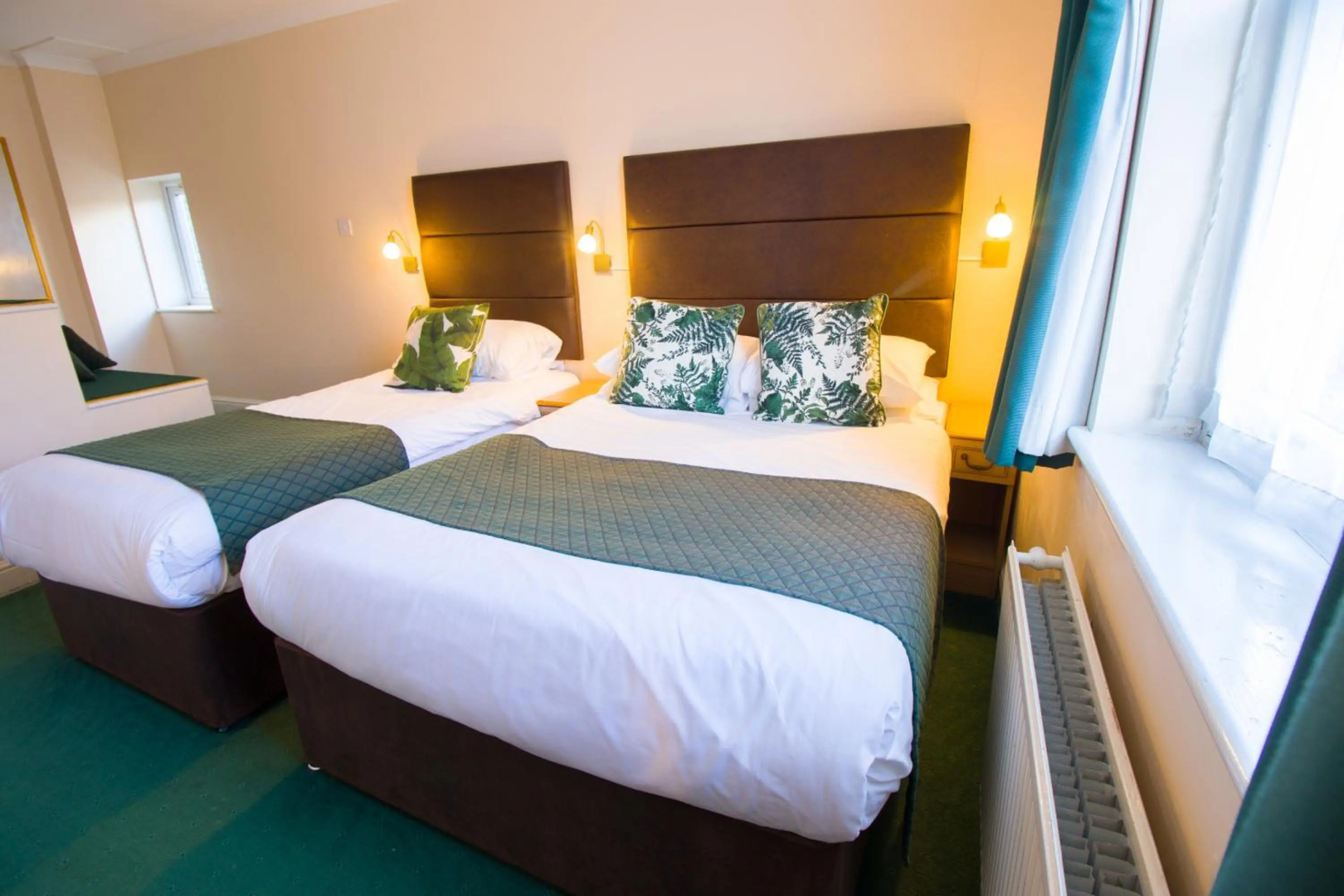 Photo - London Town Hotel