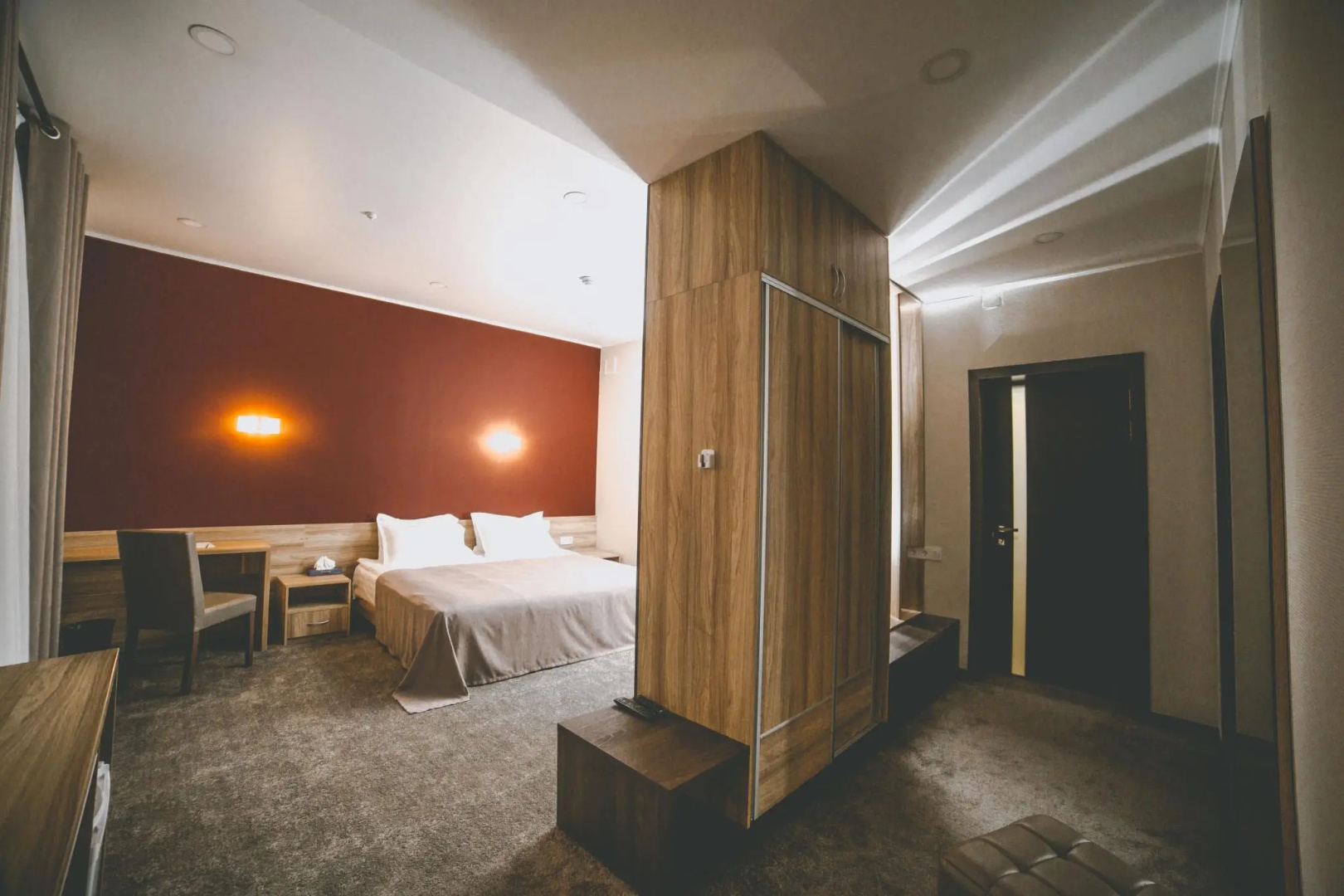 Photo - Lumarc Hotel