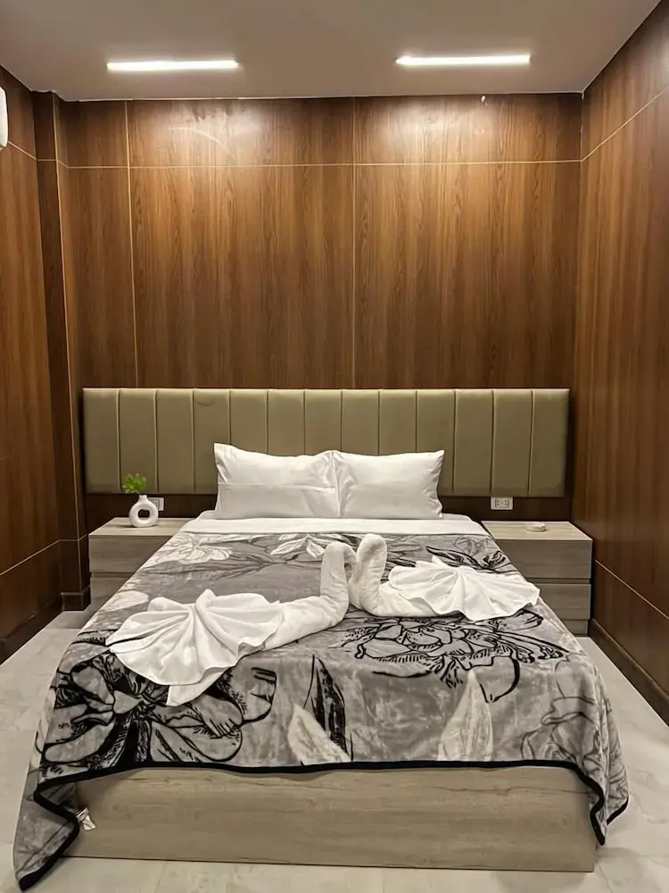 Photo - Royal Home Hotel