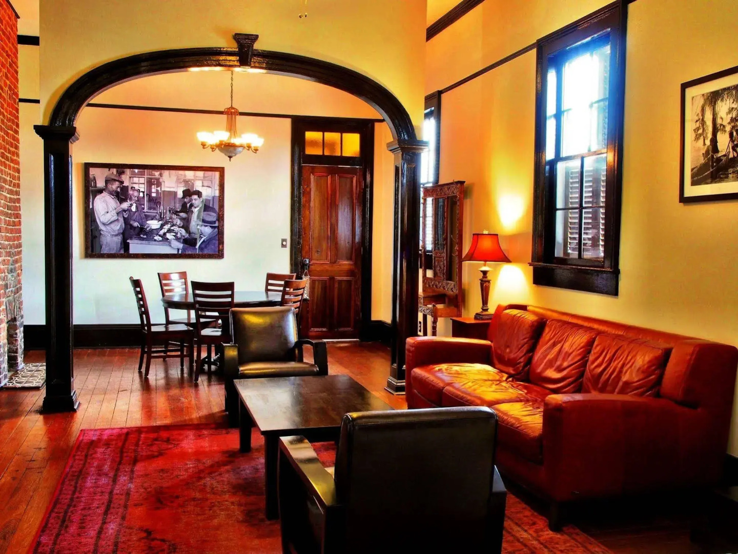 Foto - Royal Street Inn & Bar