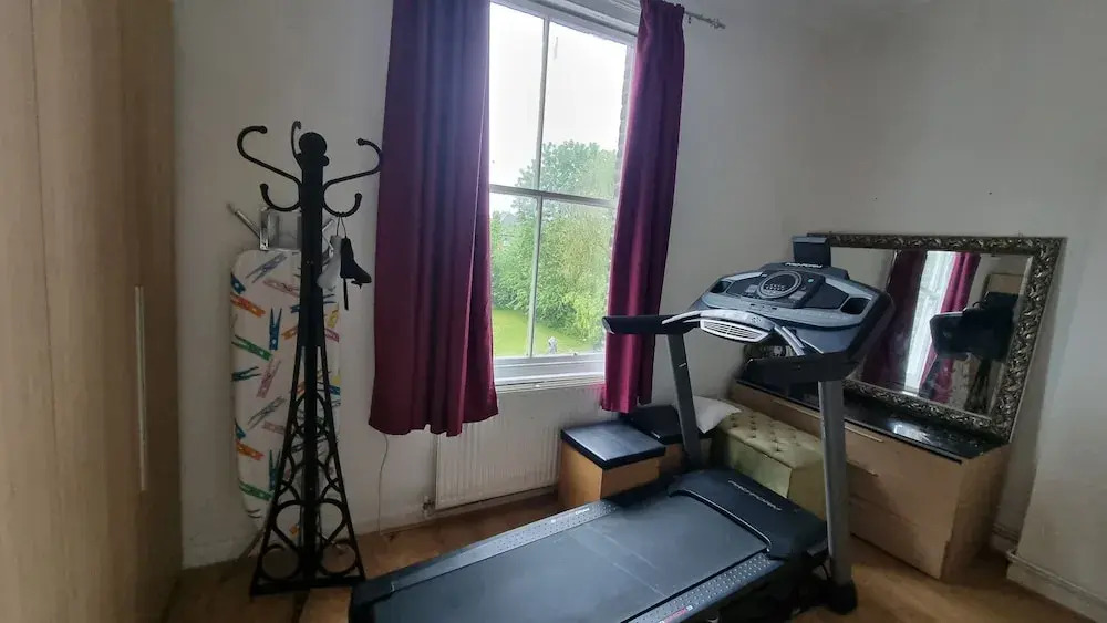 Photo - Extra Large One Bedroom Flat with Parking
