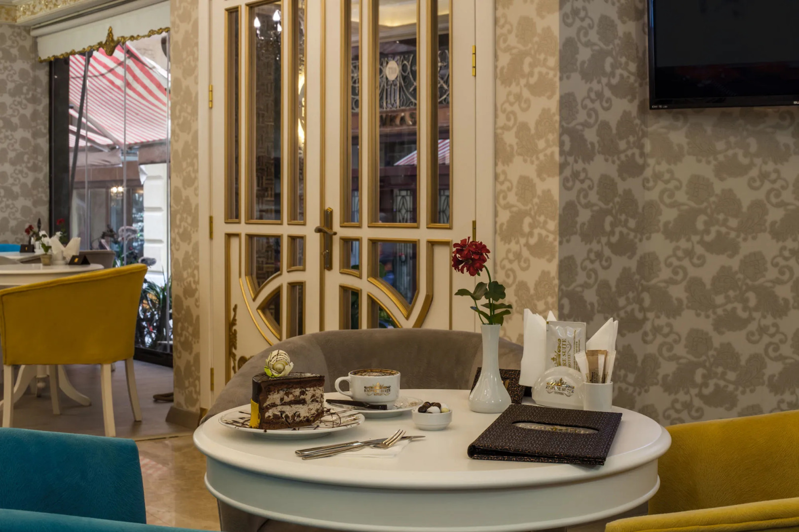 Foto - Empire Suite Hotel