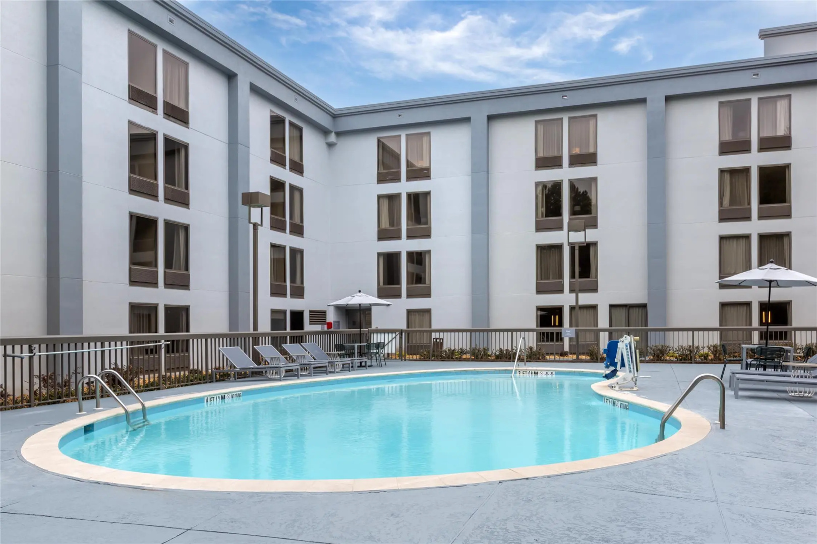 Photo - Spark by Hilton Atlanta Airport South College Park