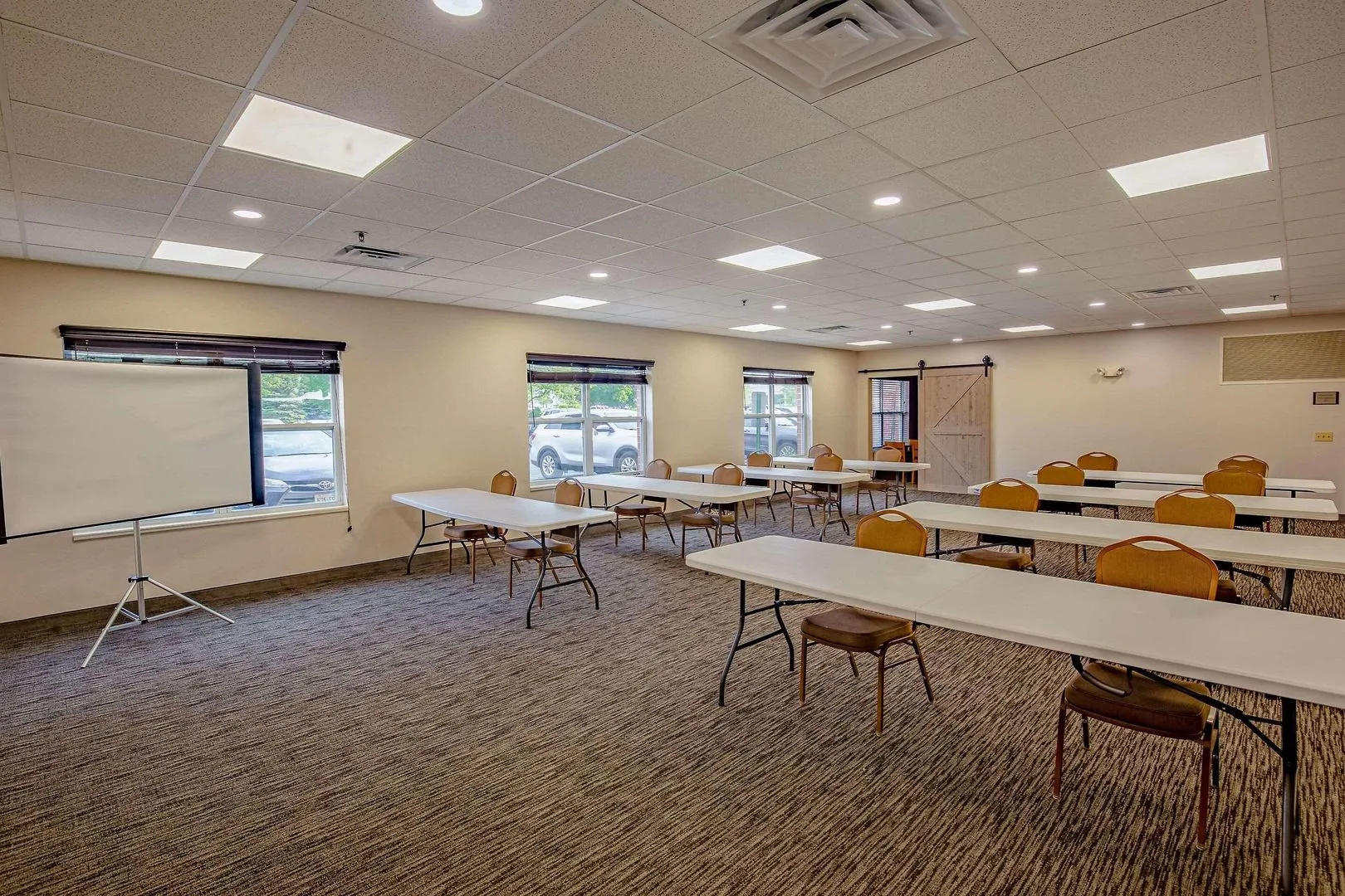 Photo - Country Inn & Suites by Radisson, Crystal Lake, IL