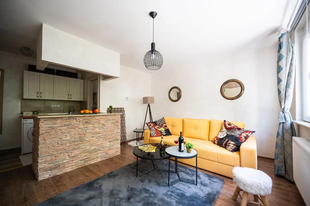 Design Studio Apartment Near the Center