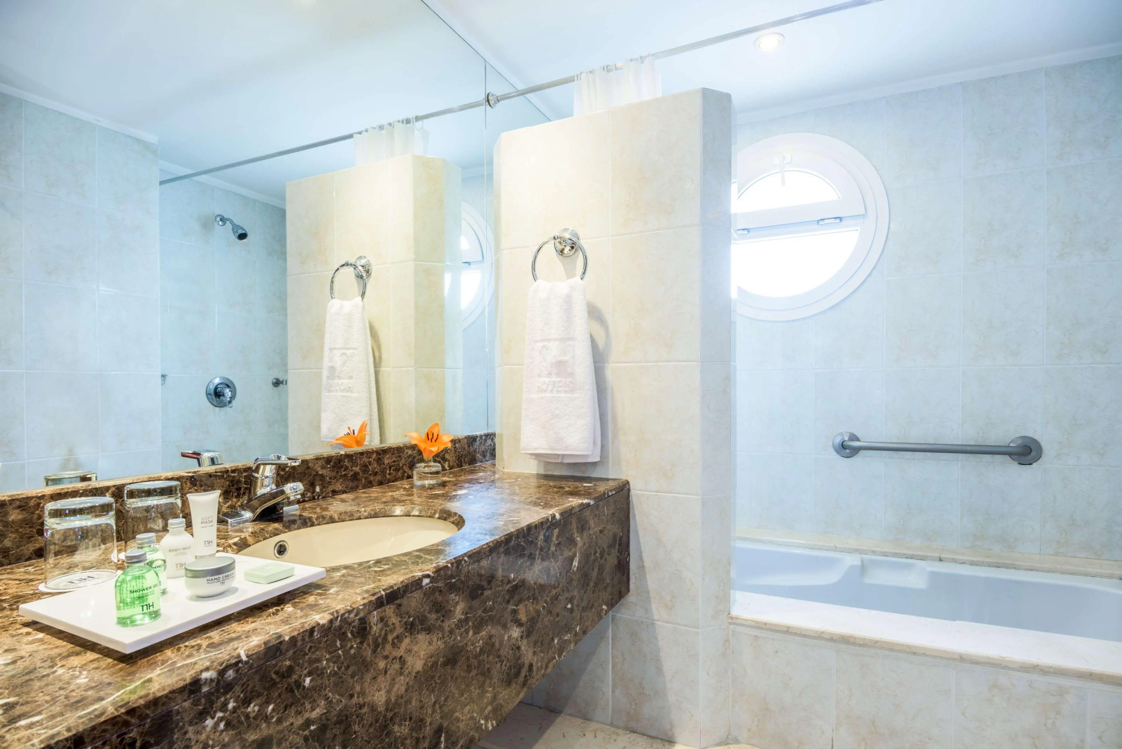 Photo - NH Bogota Pavillon Royal