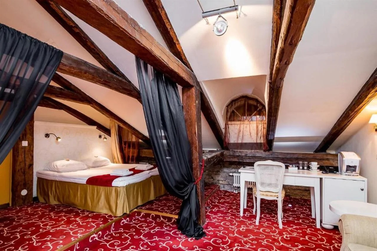 Photo - Meriton Old Town Garden Hotel