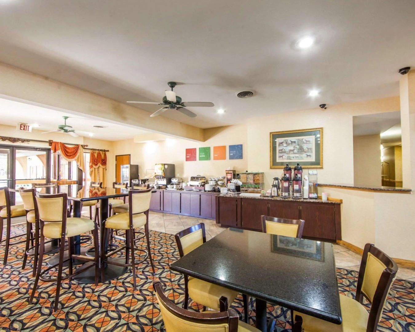 Photo - Comfort Suites London South
