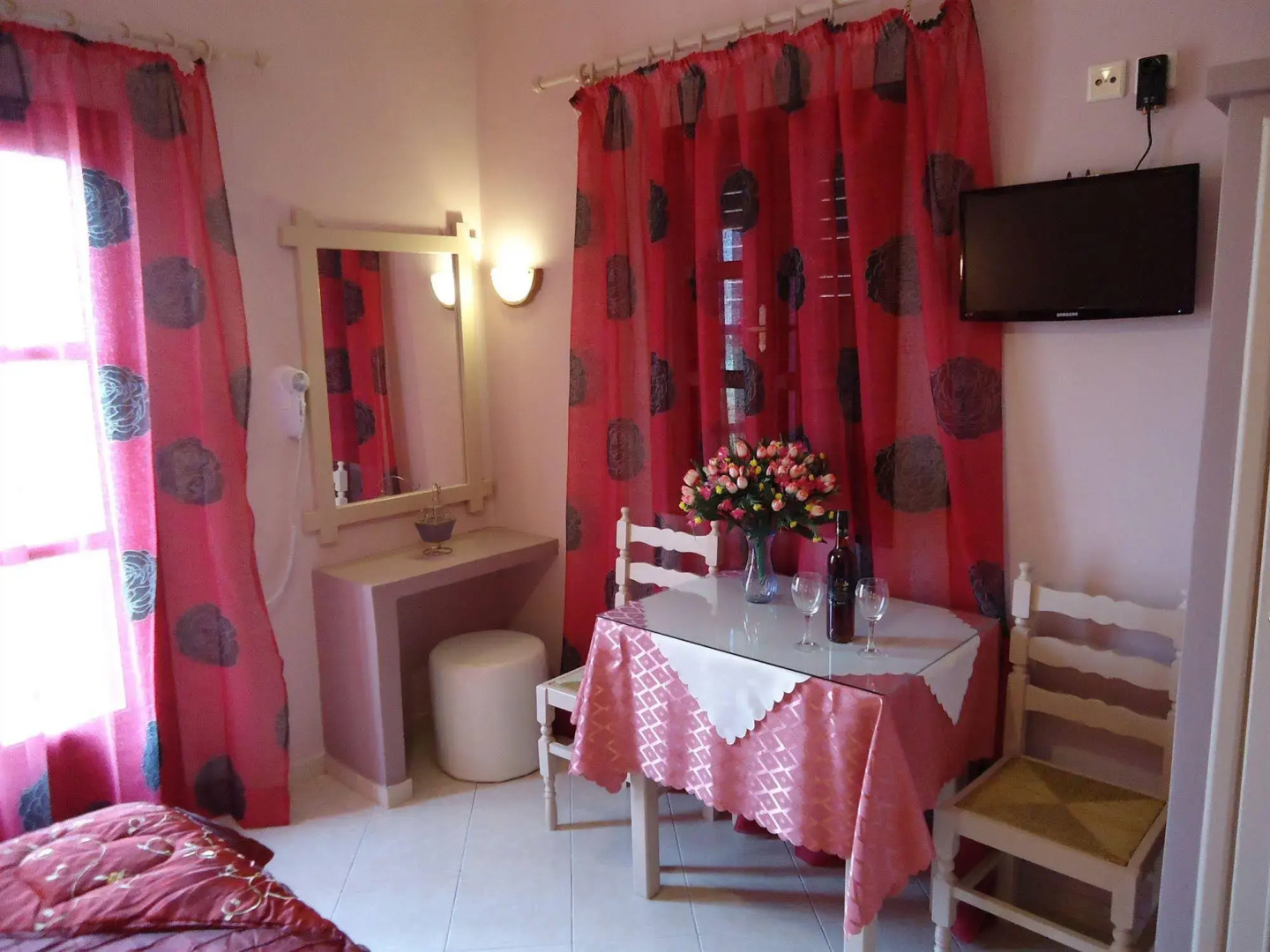 Foto - Mandilaria Studios