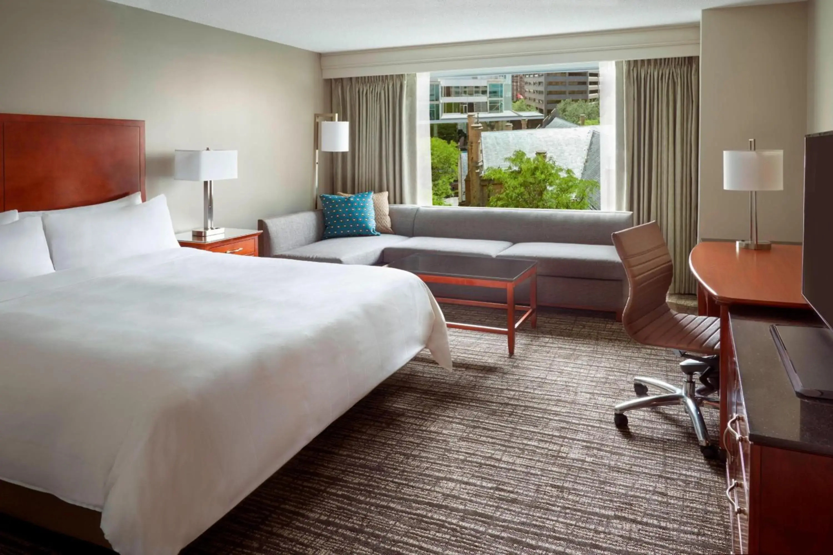 Photo - Marriott Downtown at CF Toronto Eaton Centre
