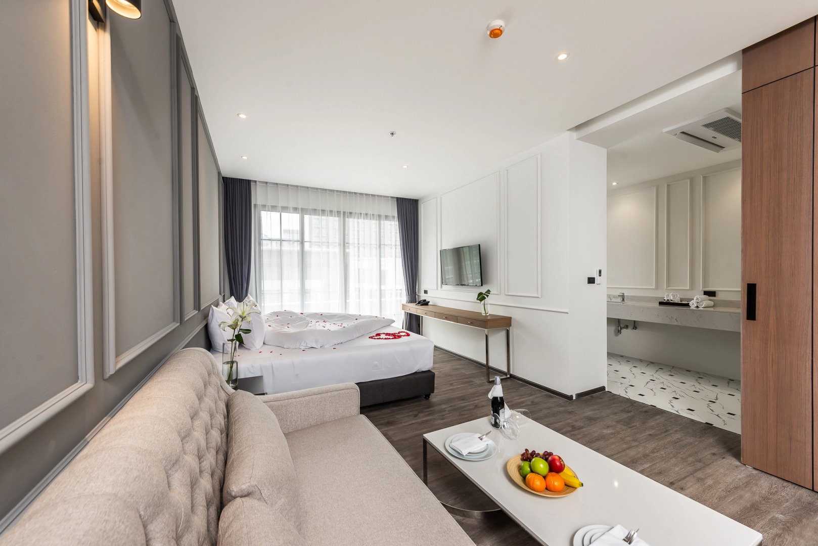 Photo - One Patio Hotel Pattaya - SHA Extra Plus