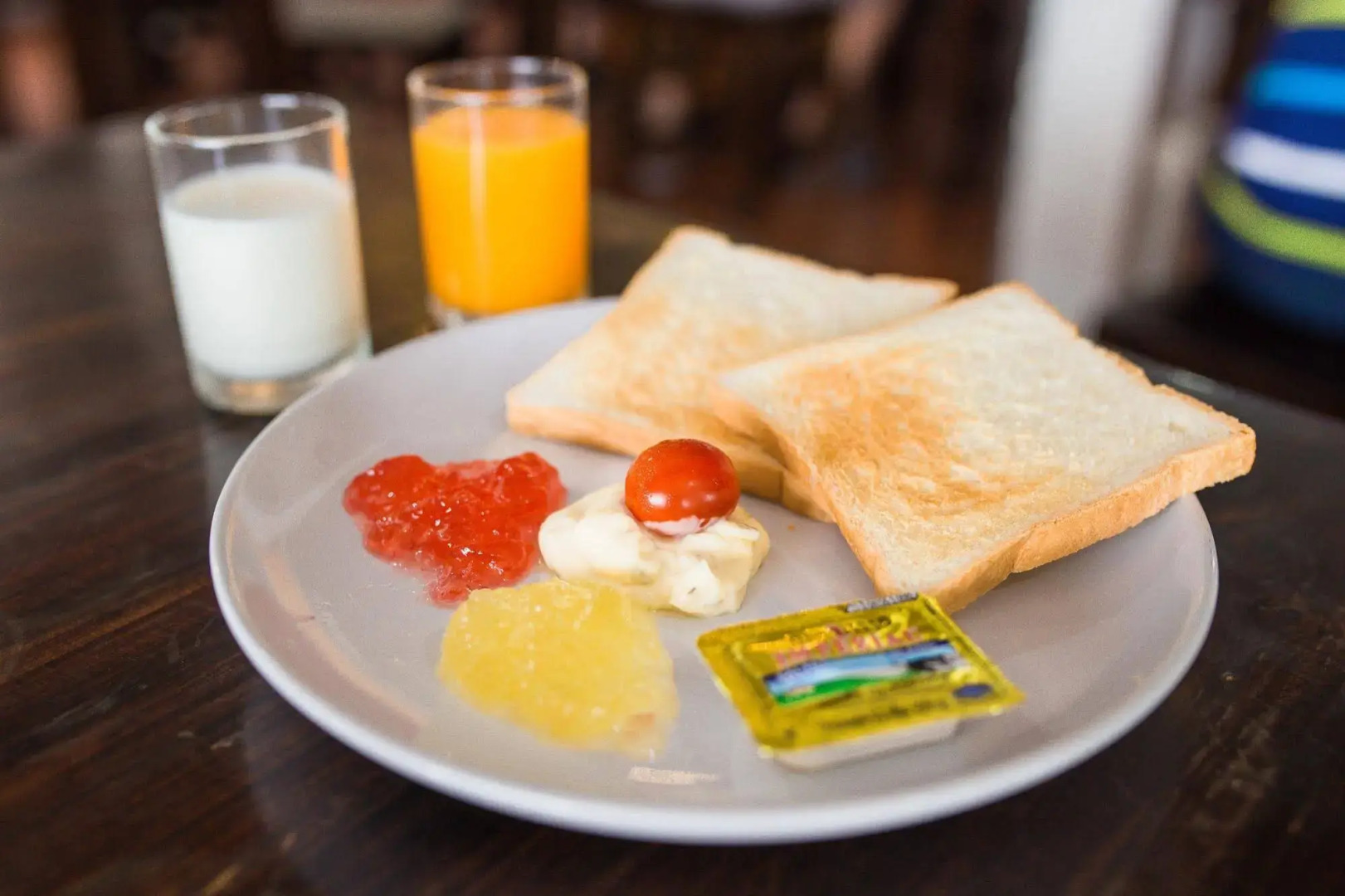 Photo - Chiang Roi 7 Days Inn