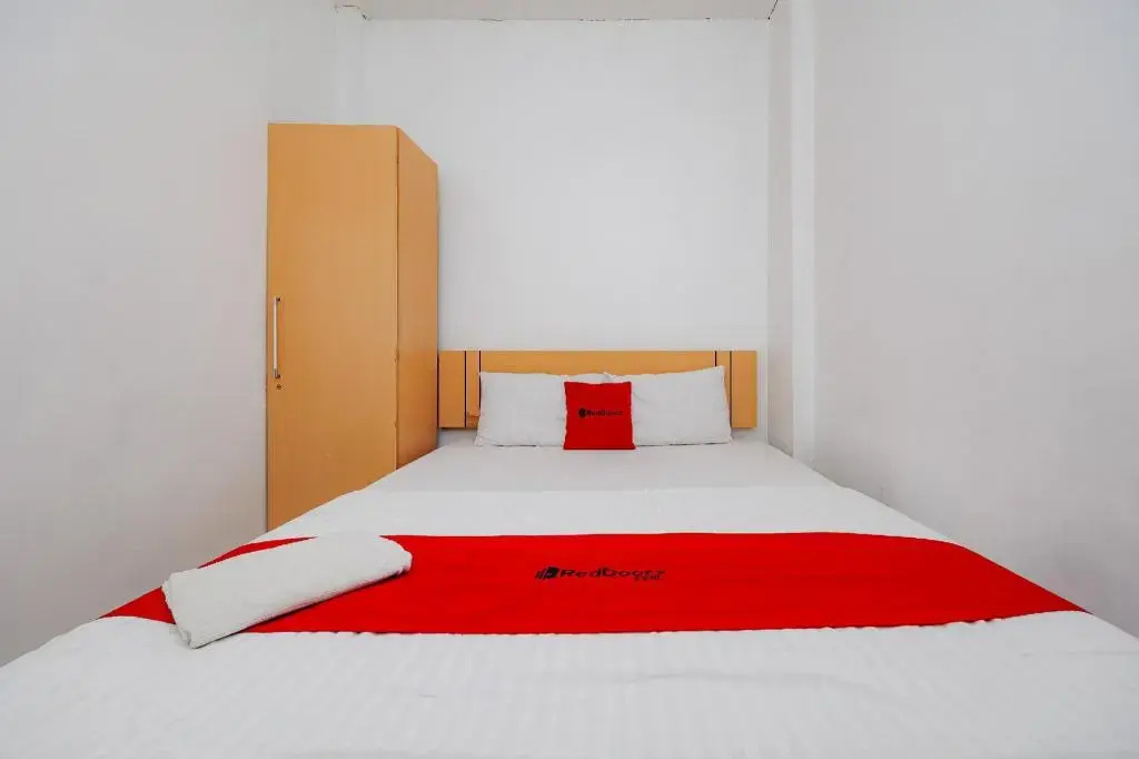 Foto - RedDoorz Syariah near Metropolitan Mall Bekasi