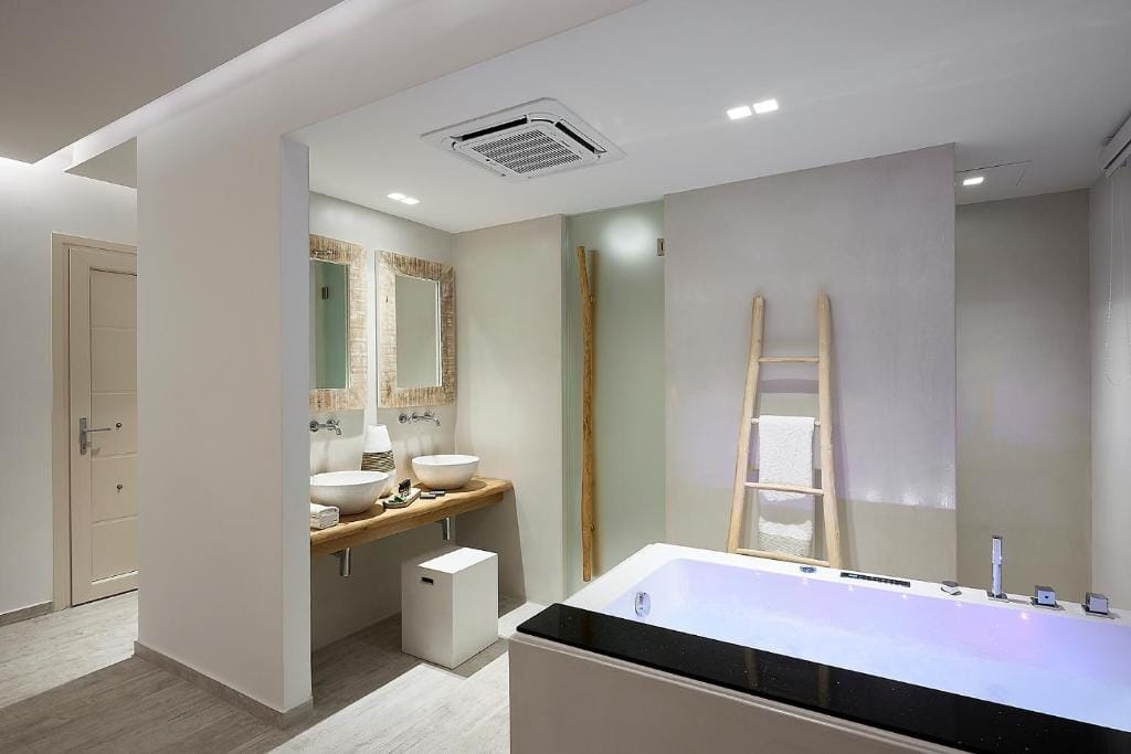 Nirome Luxury Suites, Bild 9 von 12
