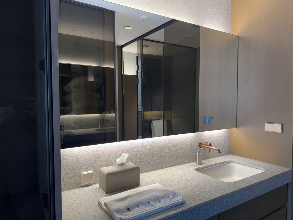 Photo - Caelum Black Gangnam Luxury Residence