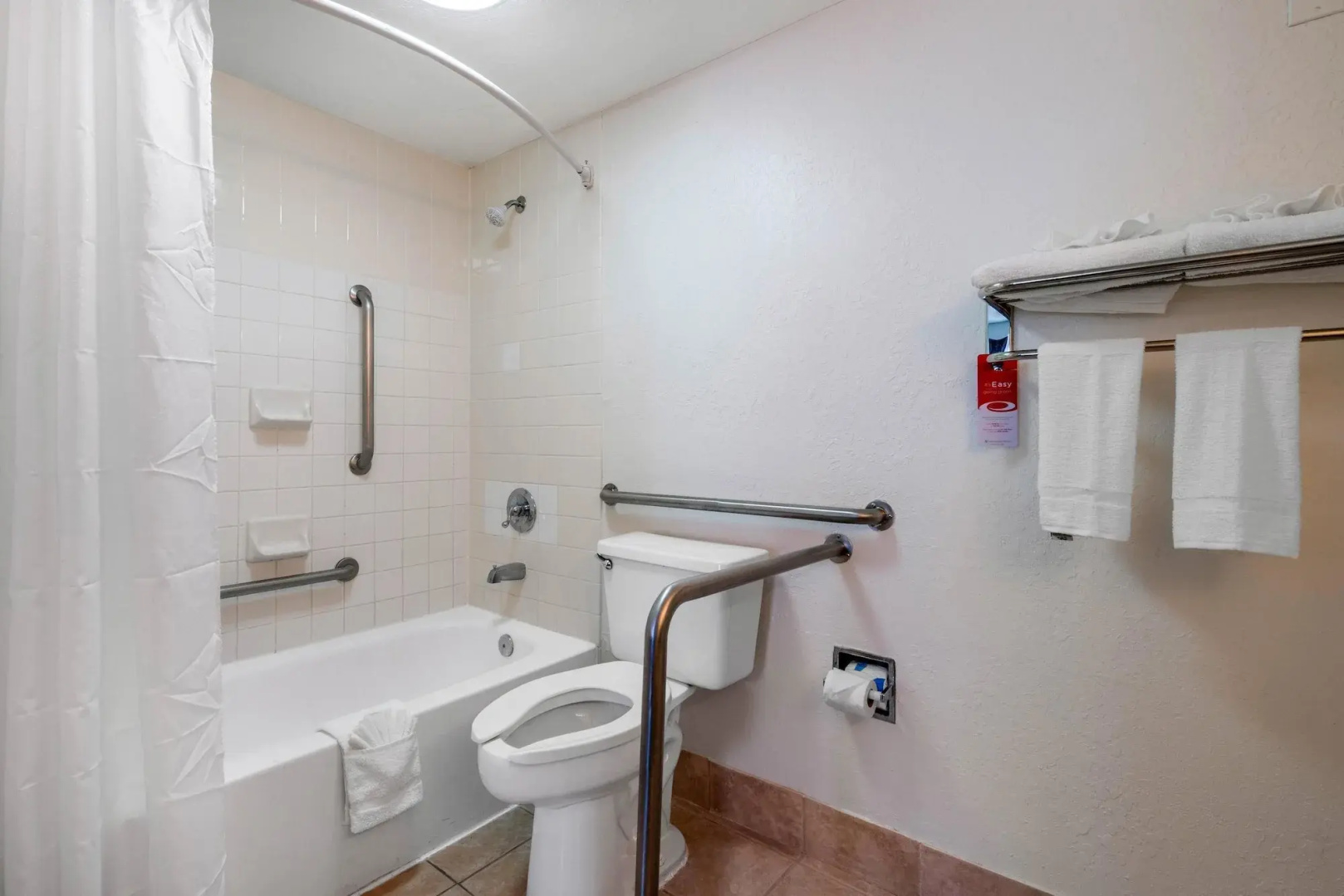 Photo - Econo Lodge Airport - RJ Stadium
