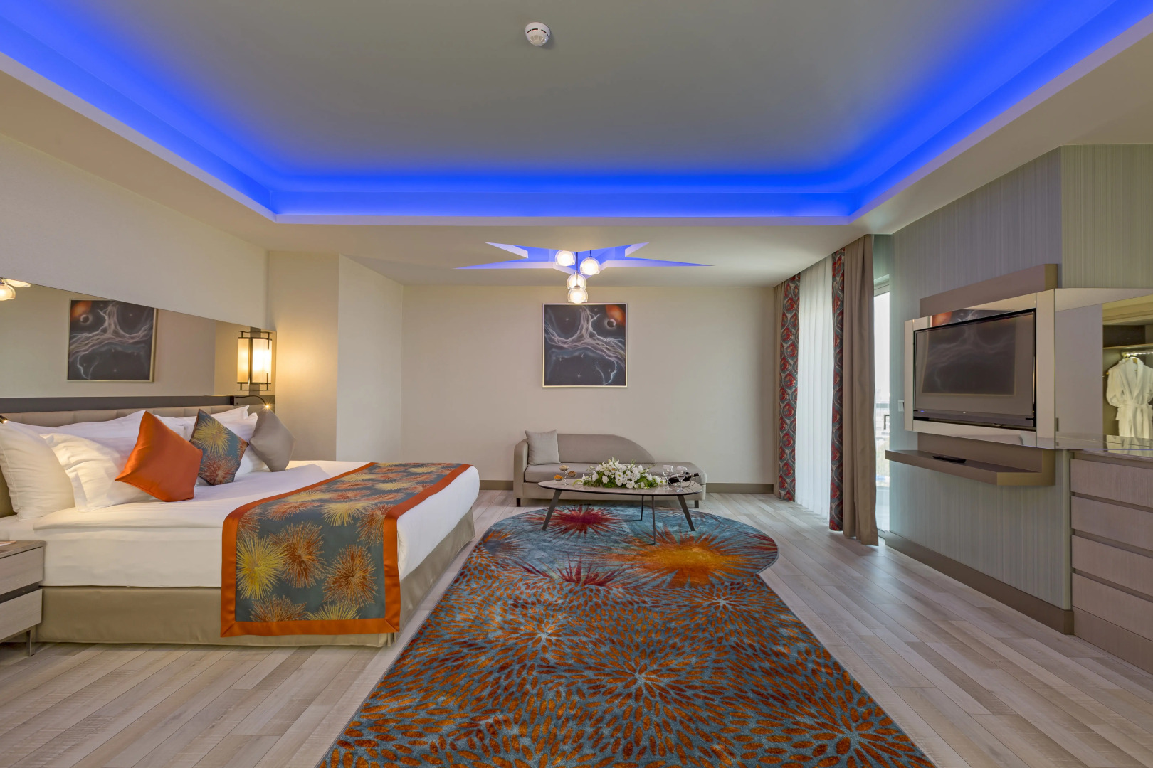 Photo - Royal Seginus