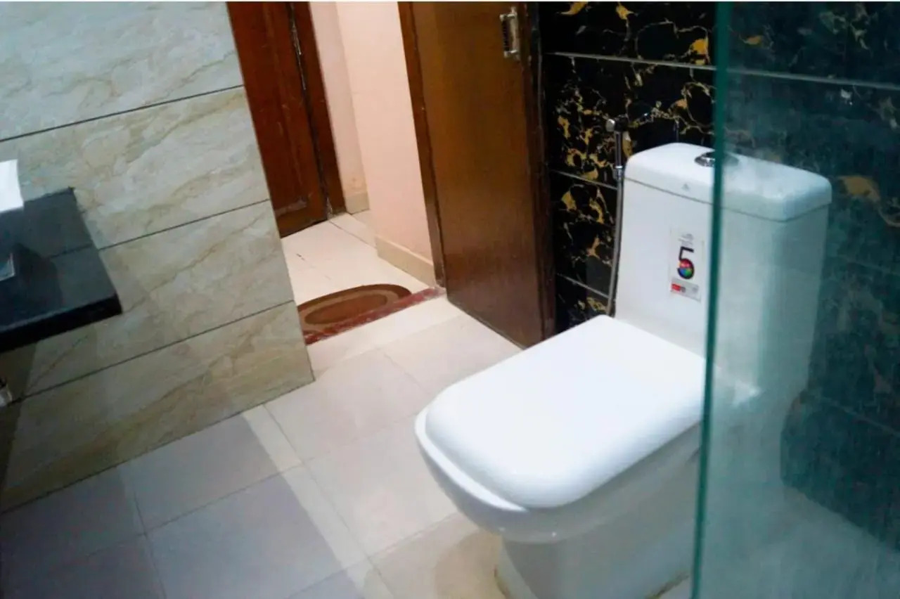 Photo - Hotel De Hocks Deluxe - New Delhi Railway Station