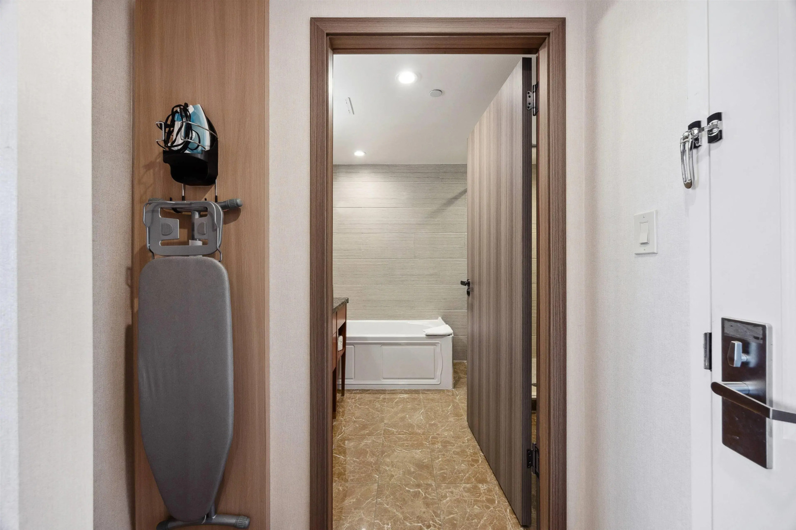 Foto - Ramada by Wyndham Flushing Queens