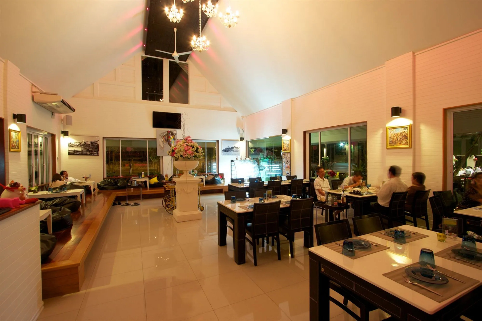 Foto - Charn Residence