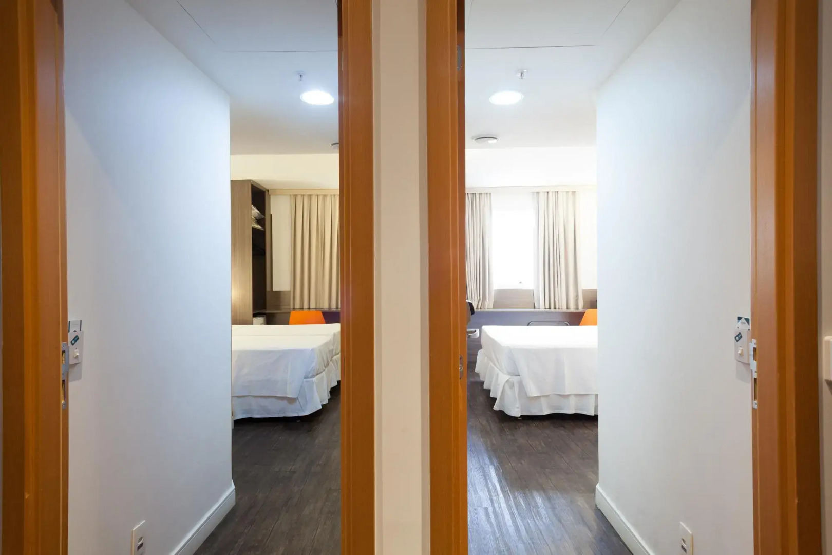 Foto - San Diego Express Barro Preto