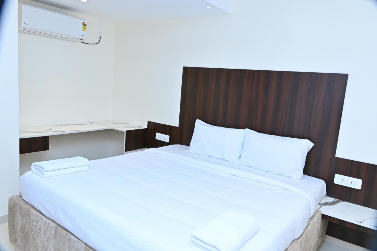 Foto - Grand Manor Suites