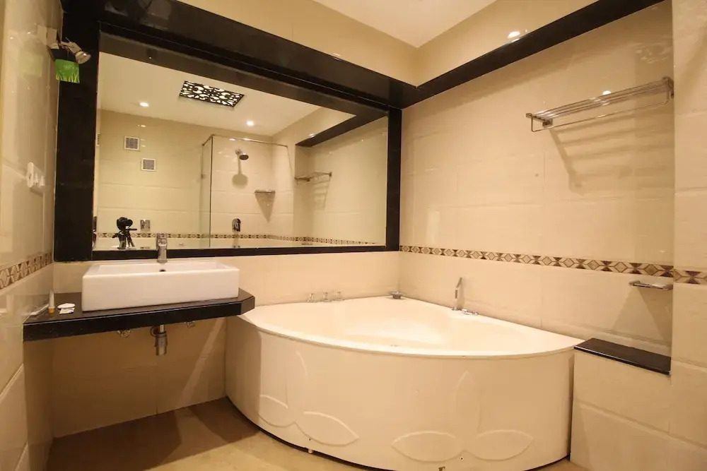 Photo - The Grand Tulip