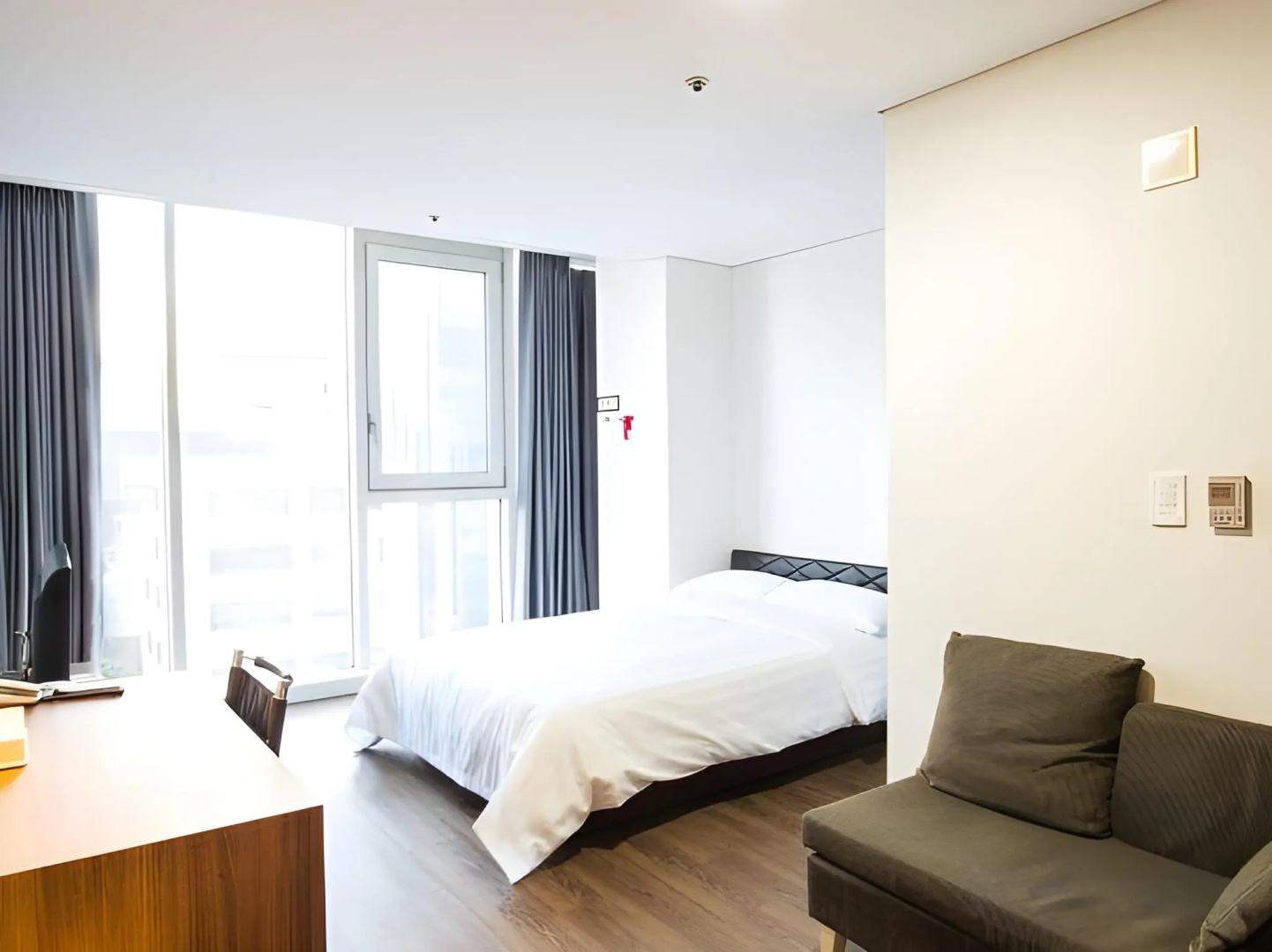 Photo - Brown Suites Hotel Sinchon Central