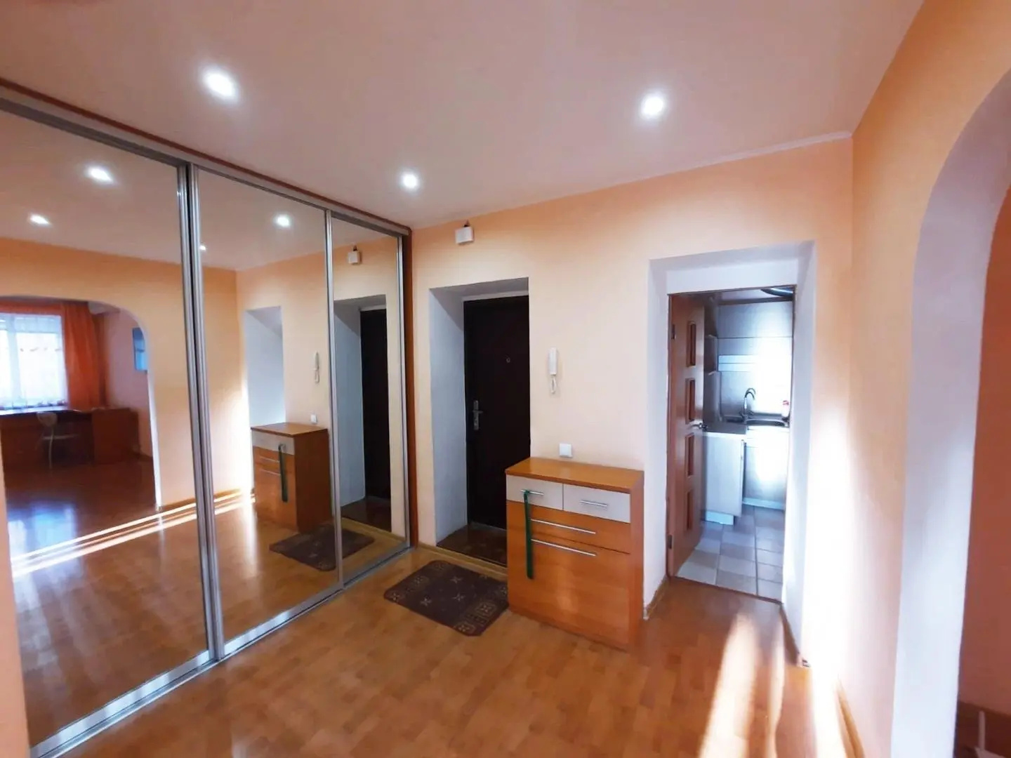 AtmaHouse на улице Мельникайте 125А