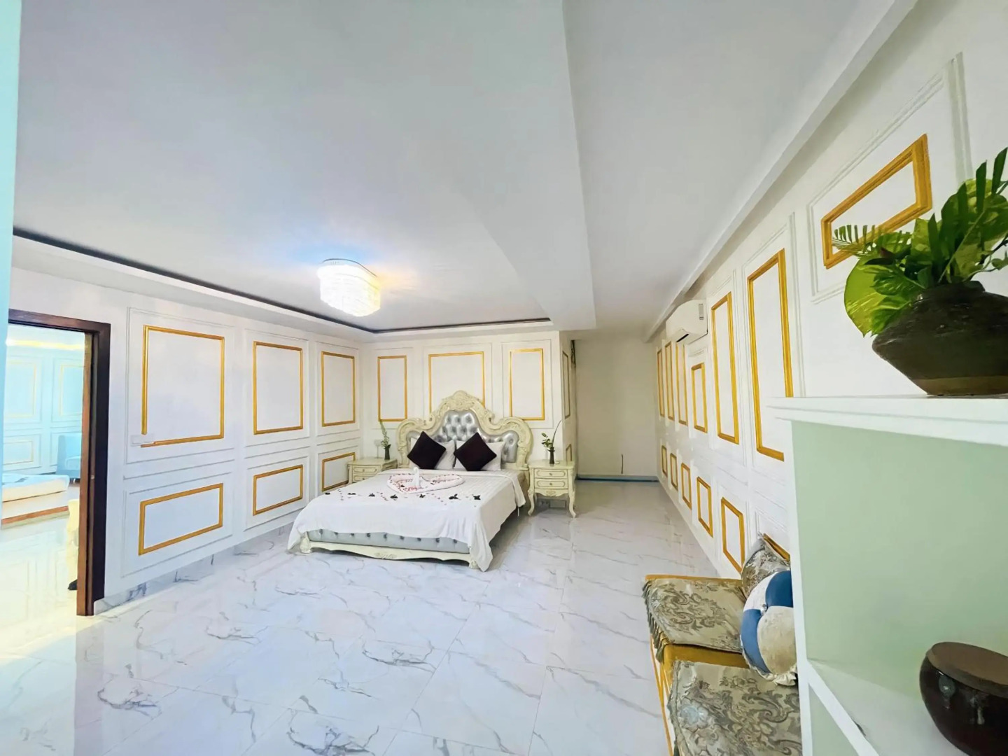 Photo - Central Corner d'Angkor