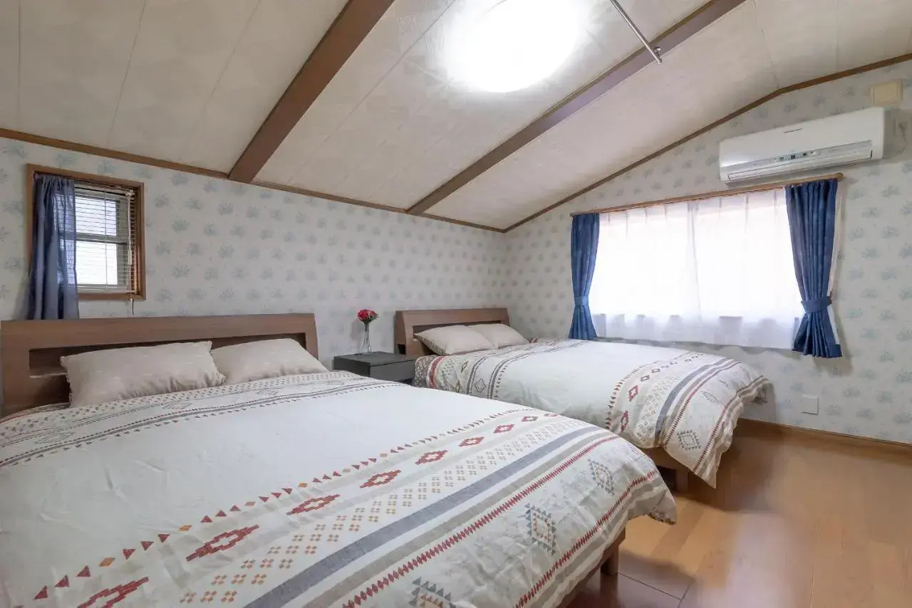 Photo - Hong house