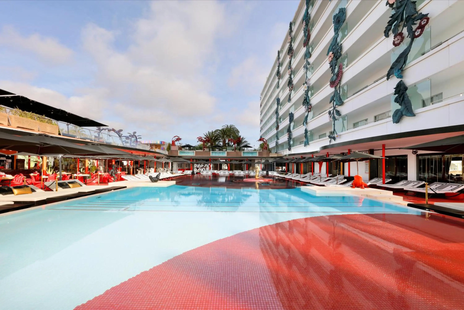 Photo - The Unexpected Ibiza Hotel - Ushuaïa Club entrance included