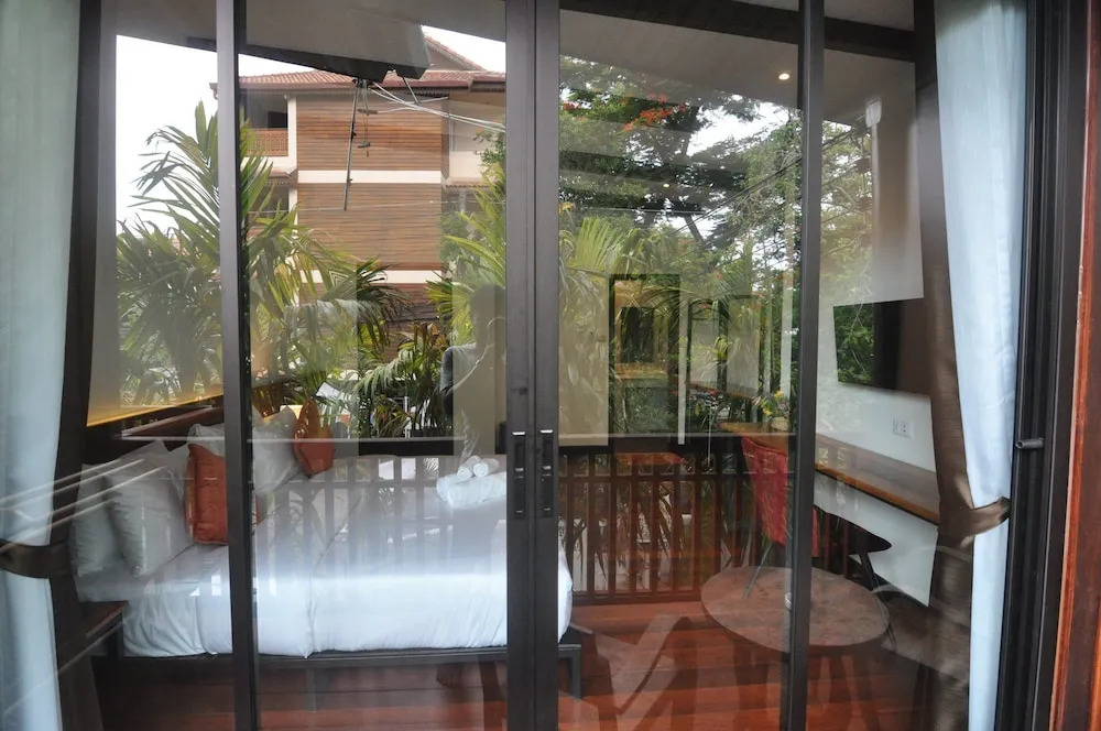 Photo - The Eight Ratvithi House