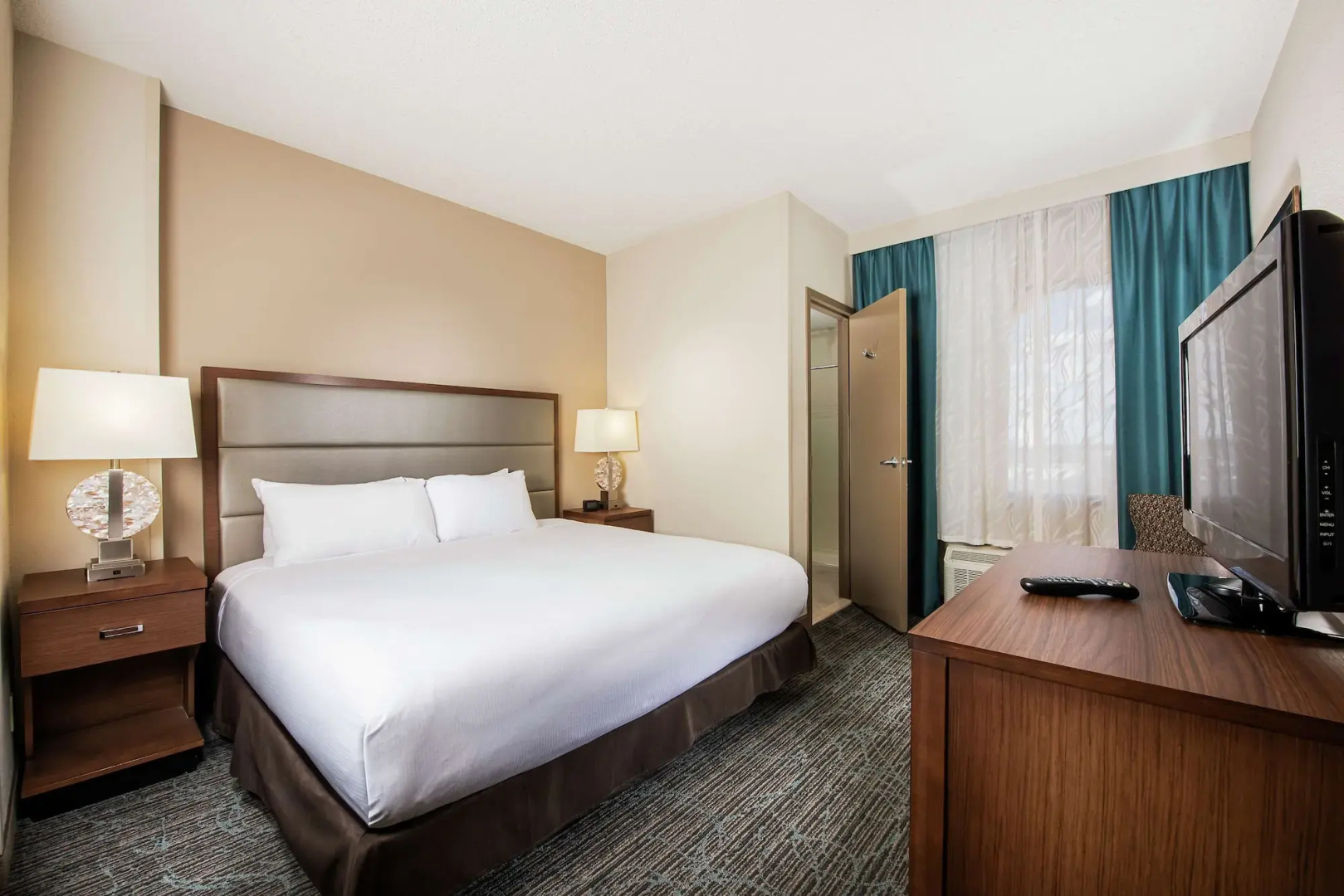 Foto - DoubleTree by Hilton Hotel West Palm Beach Airport