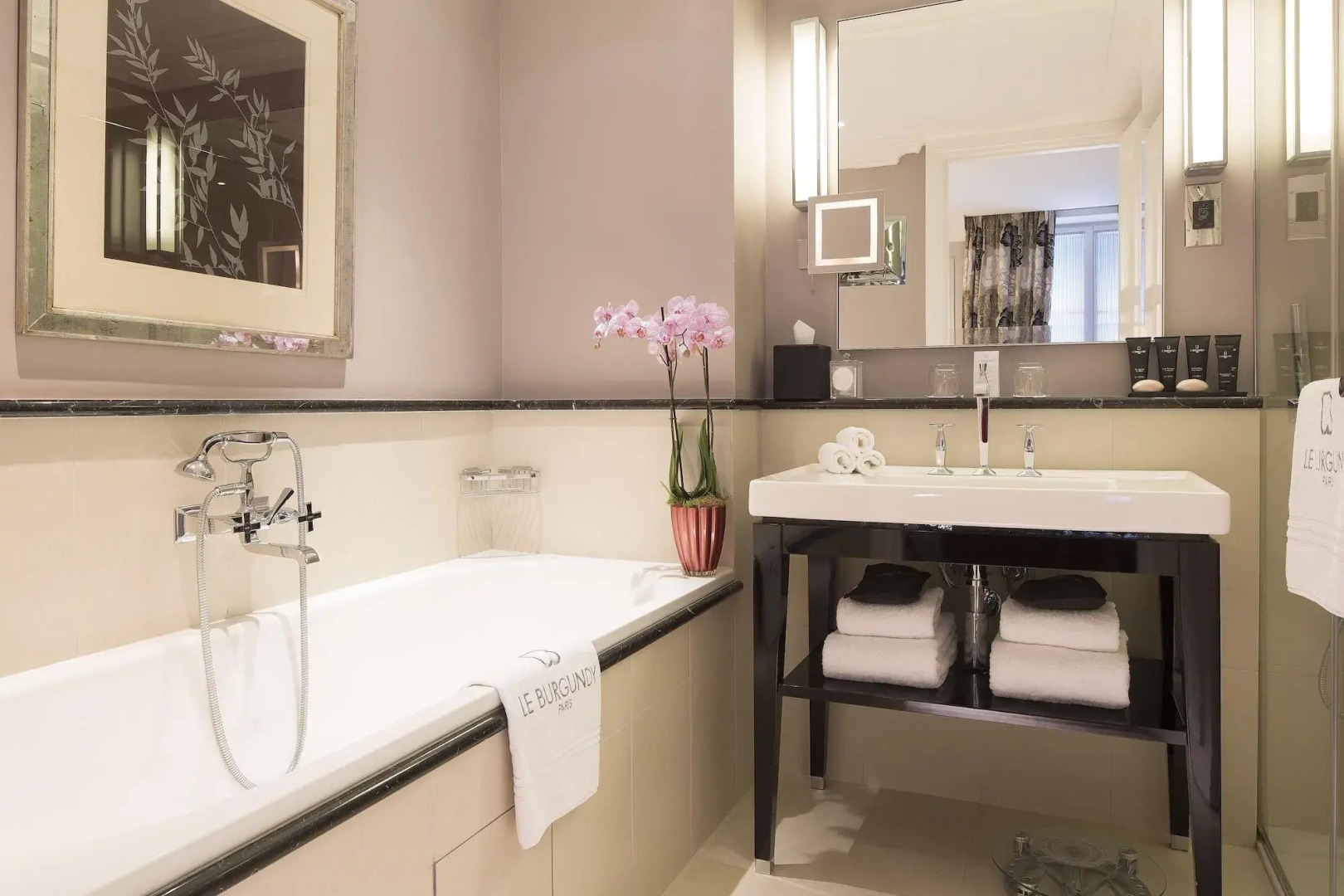 Foto - Le Burgundy Paris